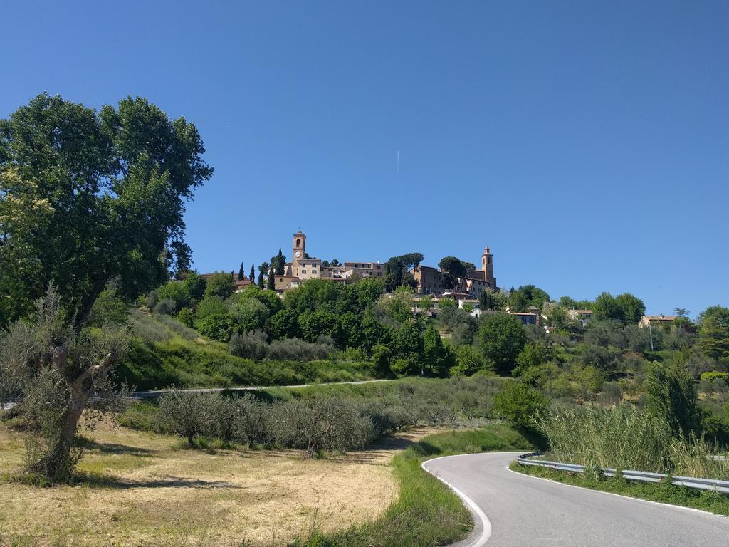 Апартаменты Casa Ghibellina Castelbellino Экстерьер фото