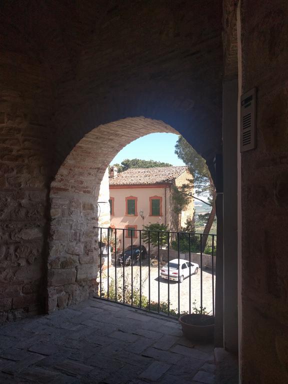 Апартаменты Casa Ghibellina Castelbellino Экстерьер фото